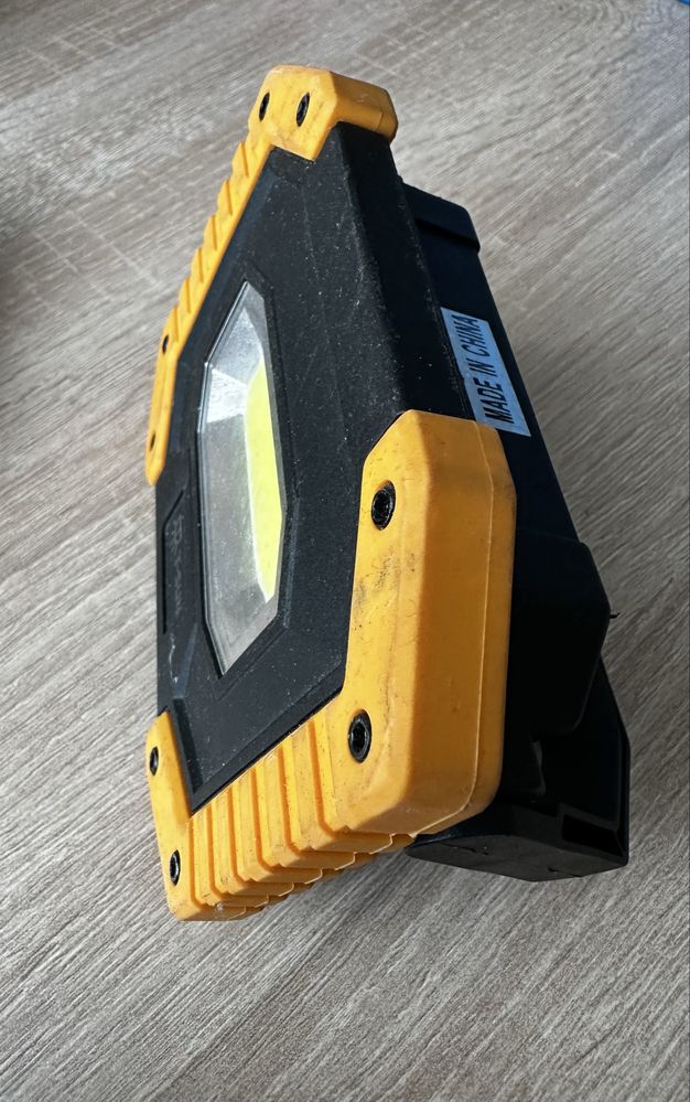 Lampy robocze LED 20W z akumulatorem przenośny reflektor budowlany USB