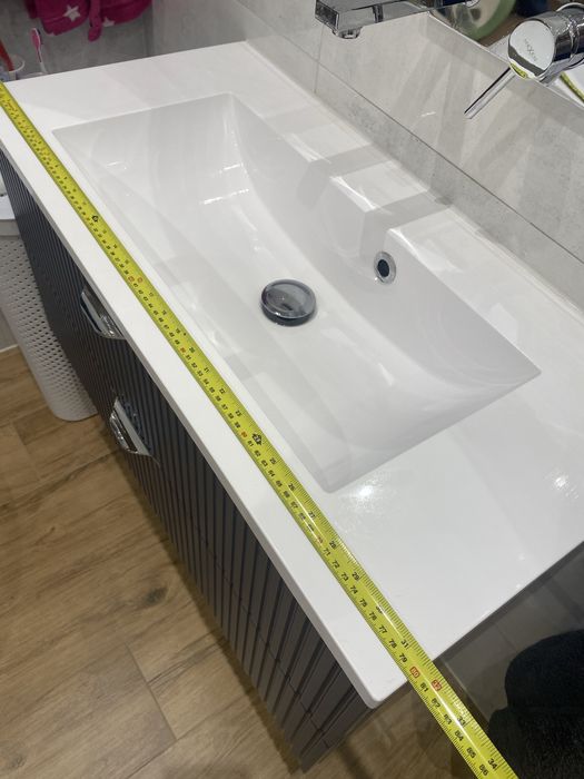 Nowa cena! Szafka lazienkowa z umywalką