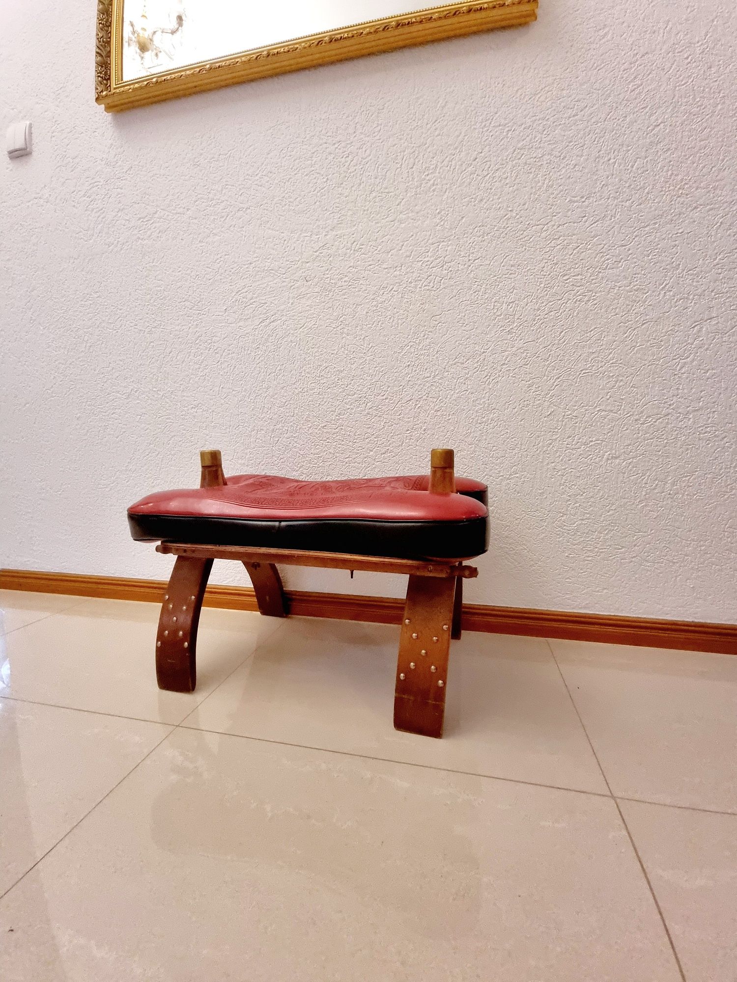 Podnóżek krzesło krzesełko
