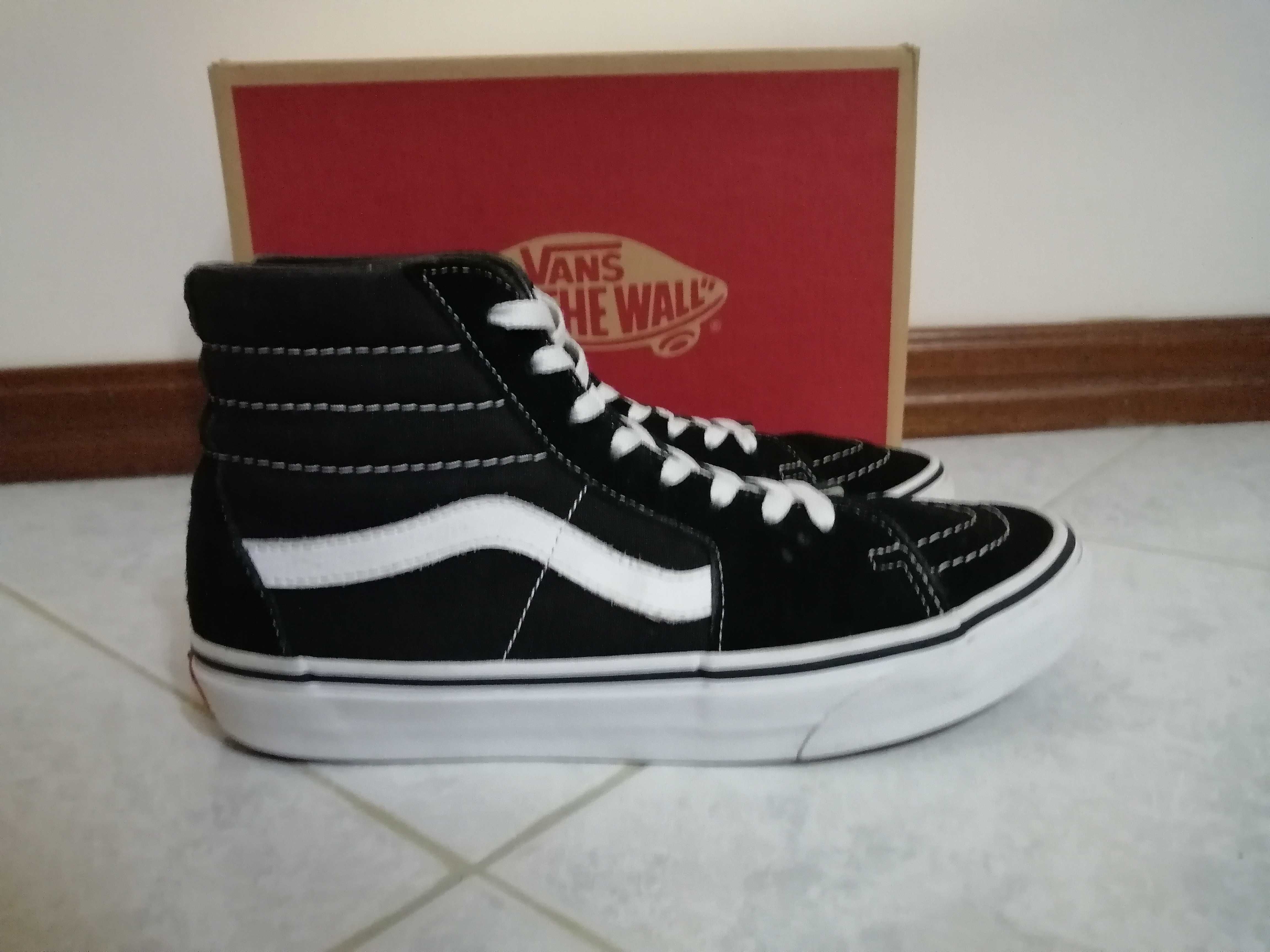 Ténis Vans SK8-HI Pretas e Brancas