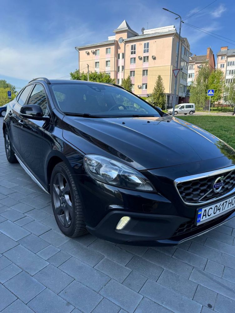 Volvo v40 cross country