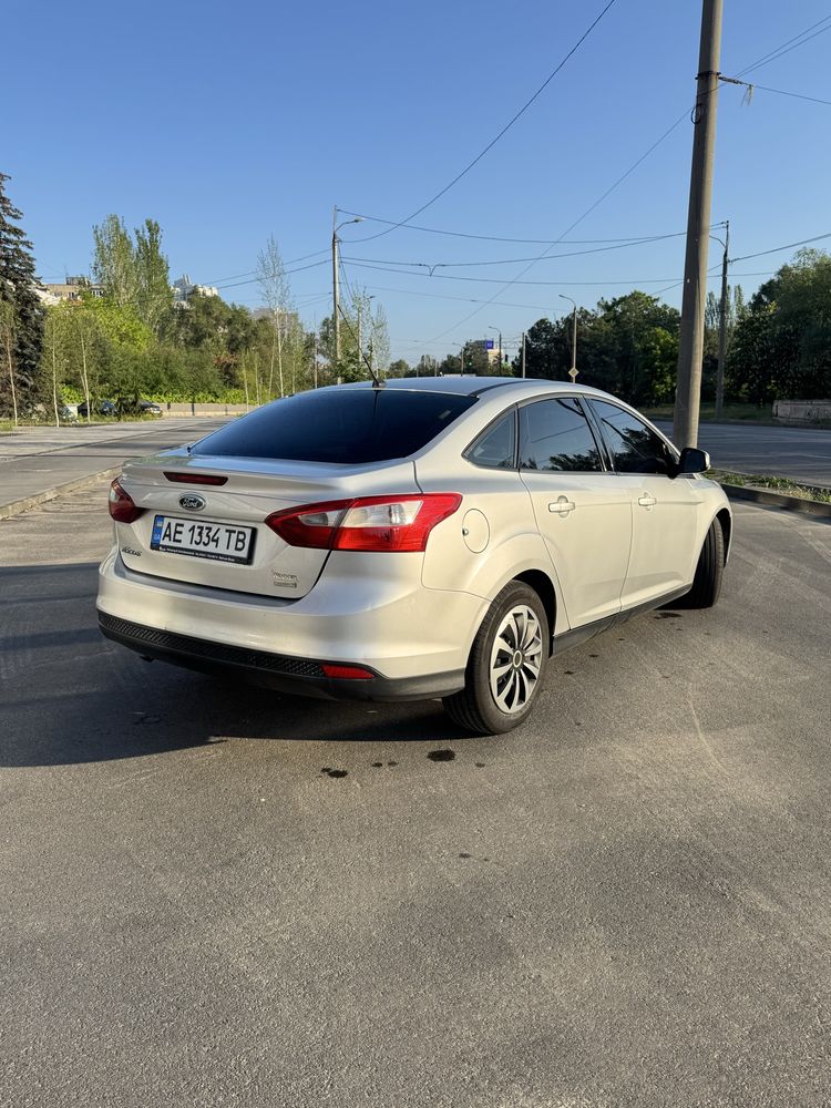 Ford Focus 2013рік 1л турбований двигун, економічний та спритний