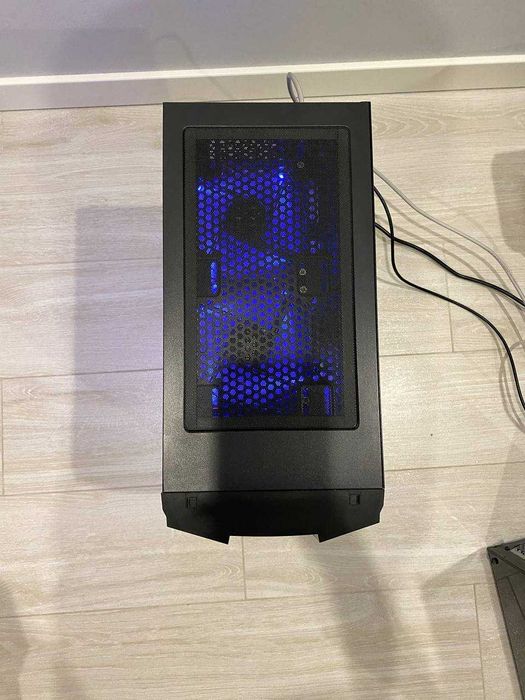Продам потужну робочу станцію / сервер, корпус з підсвіткою
