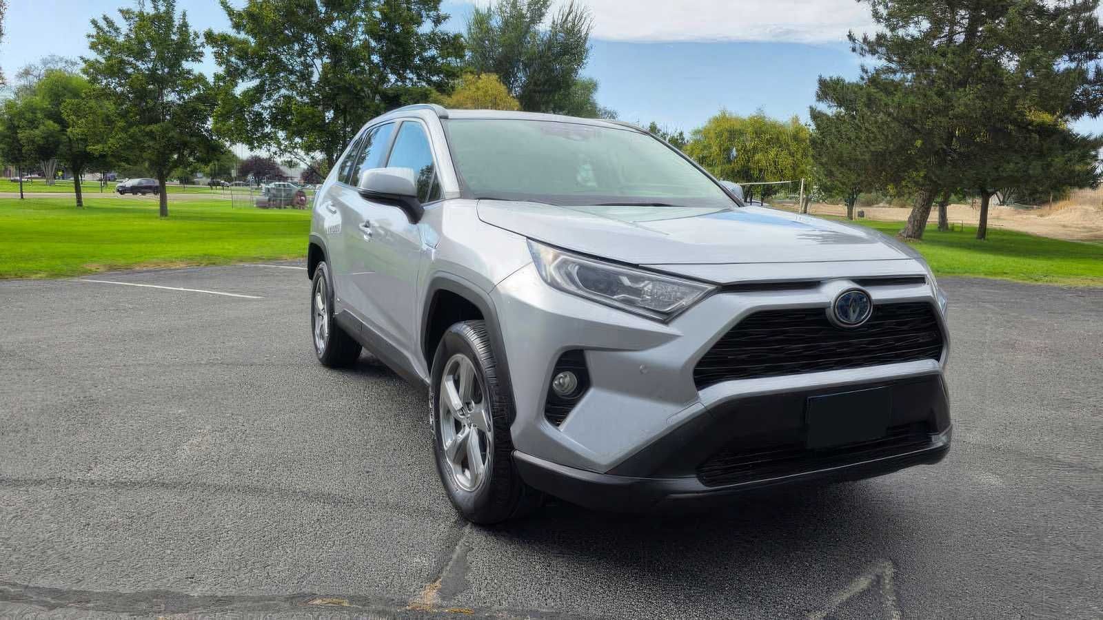 2021 Toyota RAV4 Hybrid XLE