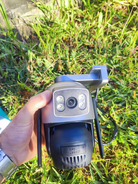 Câmara de Vigilância WIFI - Exterior Rotativa 10MP + Oferta Cartão