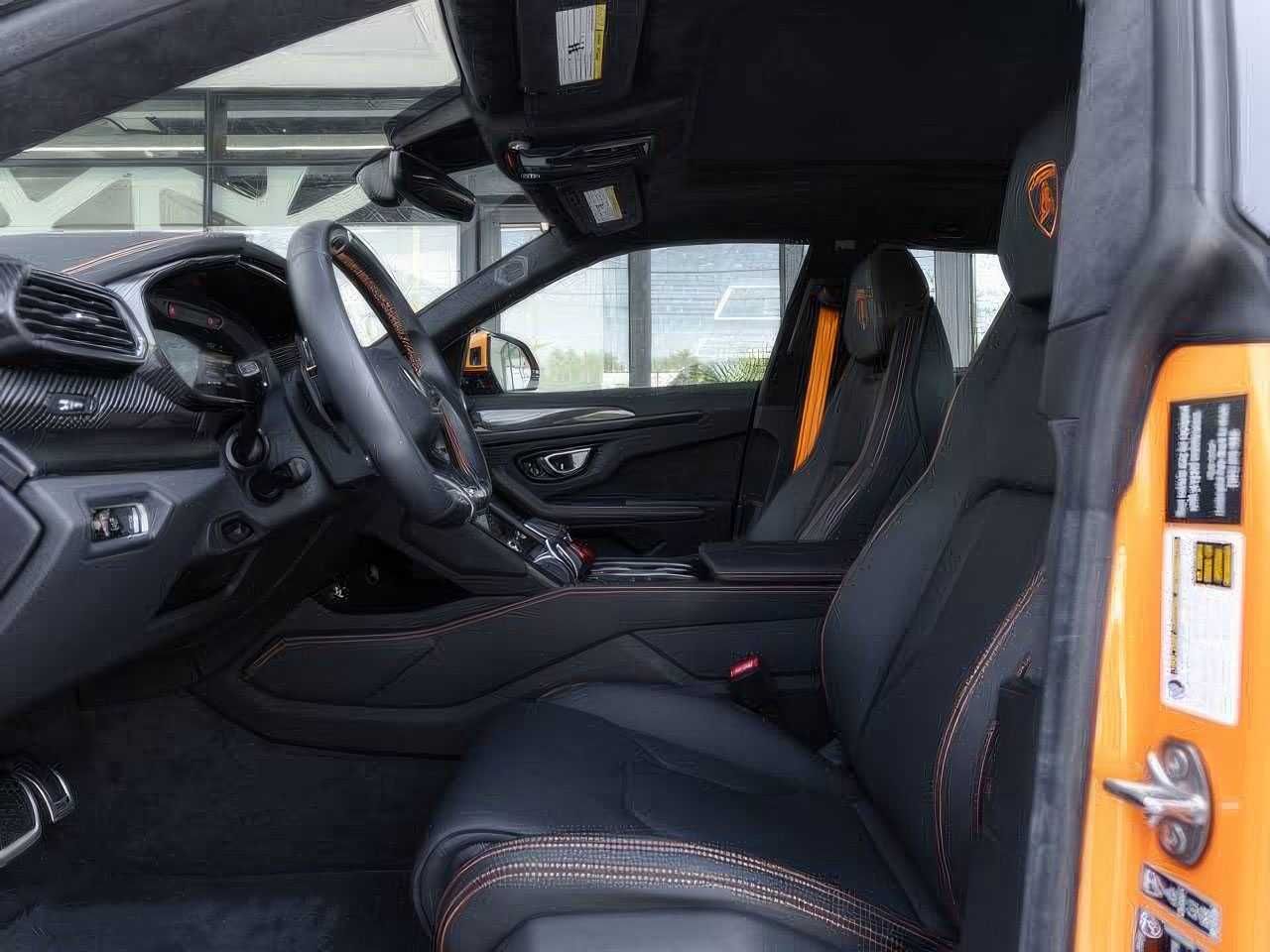 2023 Lamborghini Urus S