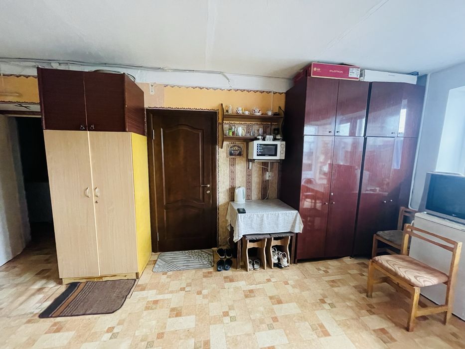 Продам кімнату в блочному гуртожитку Відінська
