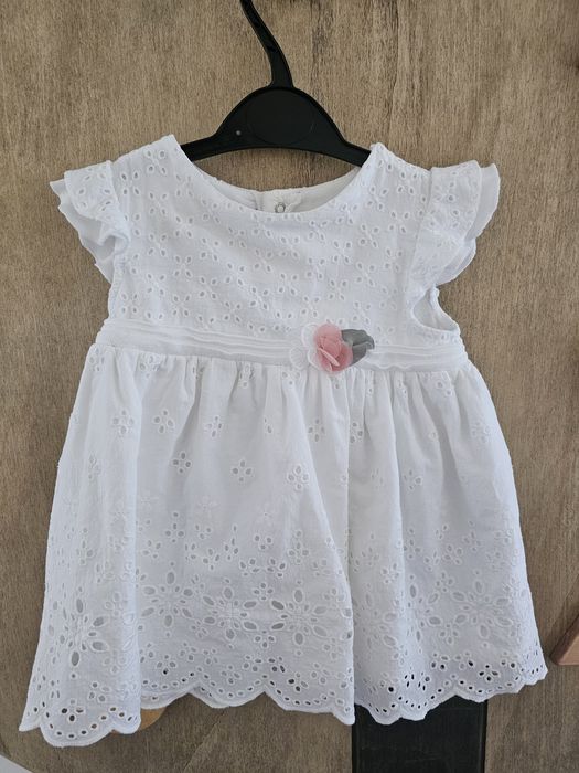 Vestido branco bebé 9-12