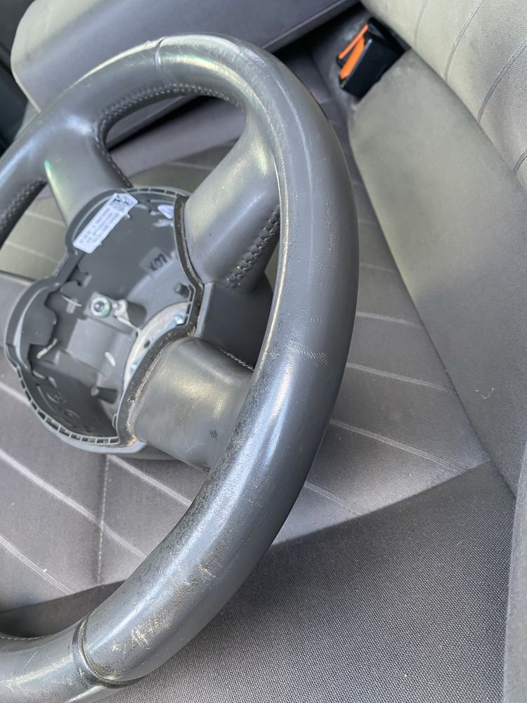 Кермо (руль) для Audi A3 8P LIFT 08-12 та Audi Q5 8R