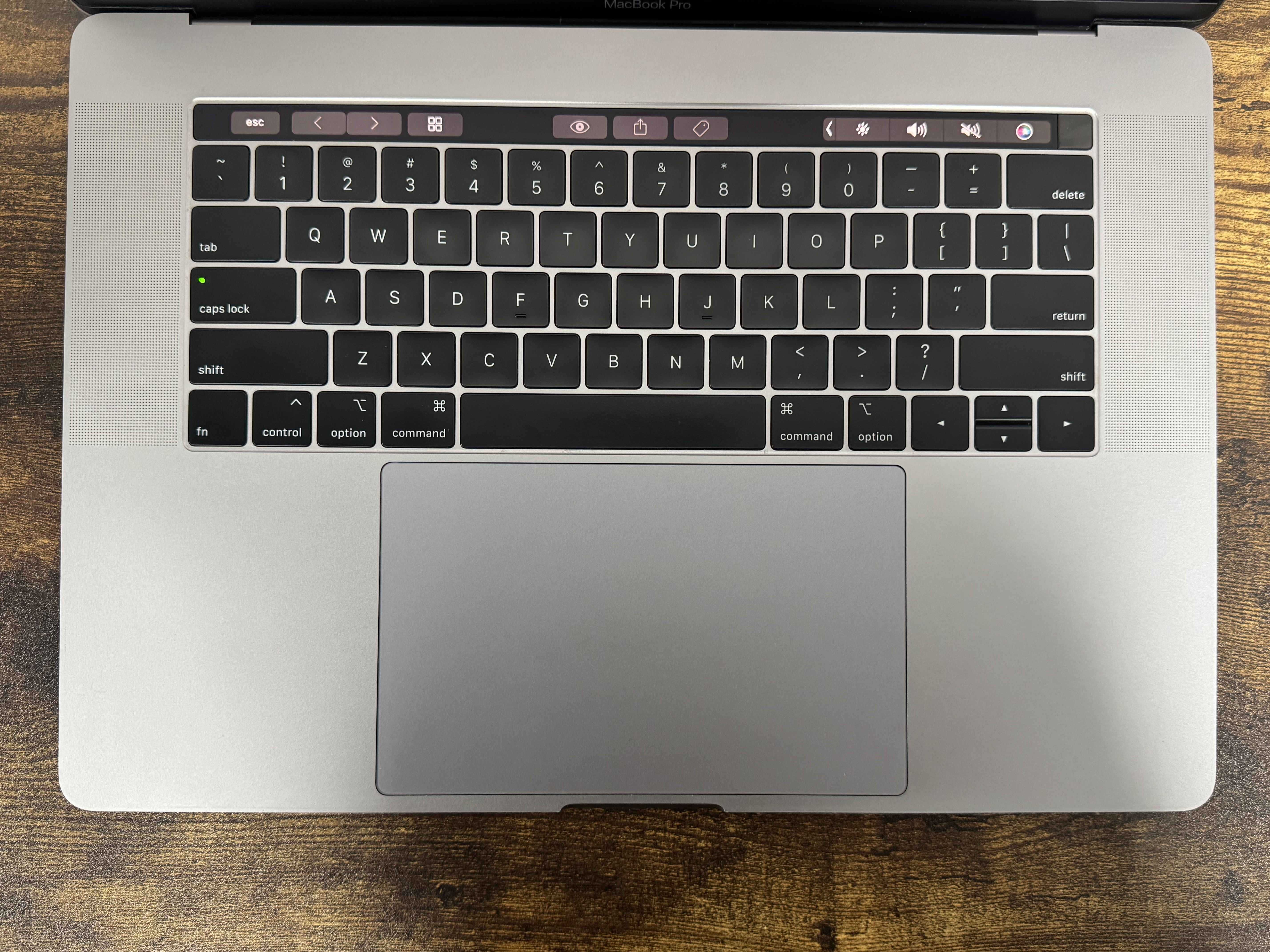 MacBook Pro 15" (2018) Retina – i7-8850H, 16GB RAM, 512GB SSD