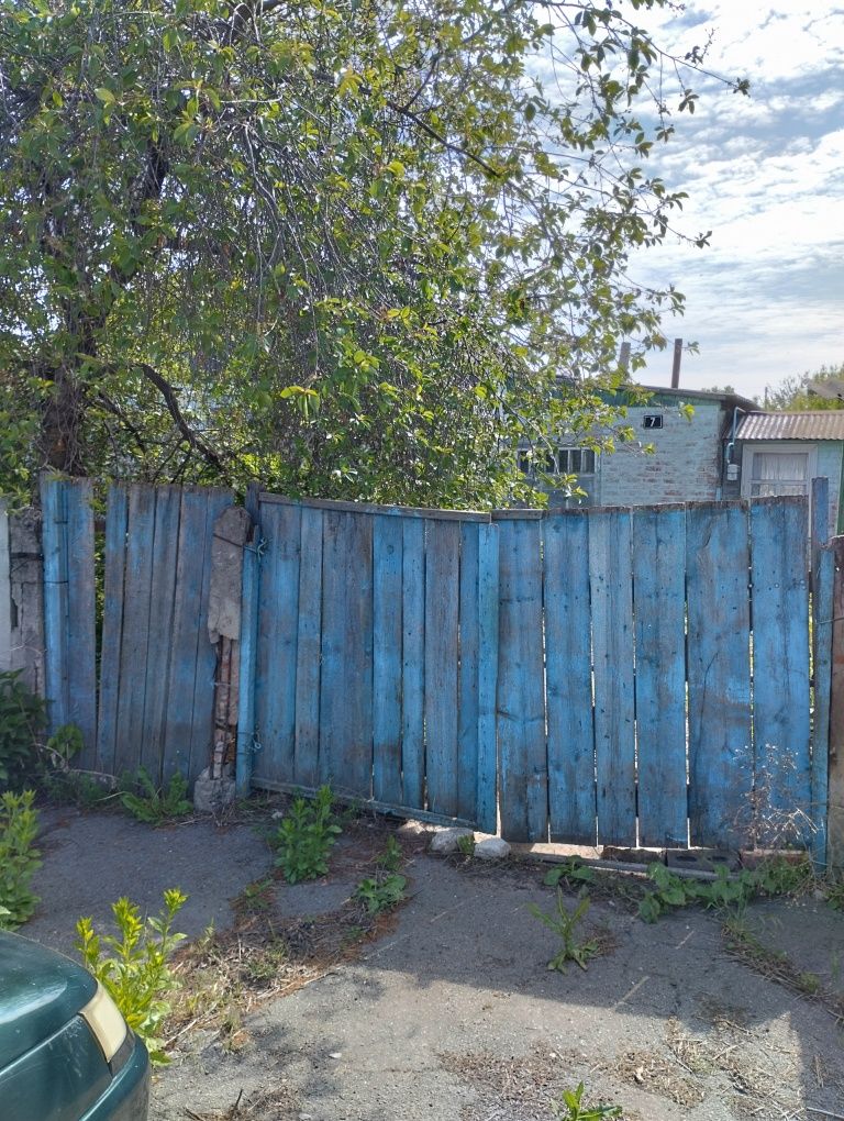 Срочно продам два дома,смежные дворы в 5 мин. от ЖД вокзала