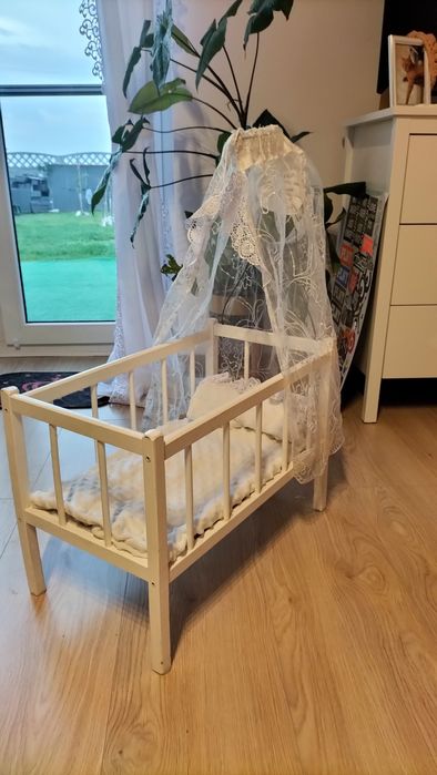 Łóżeczko dla lalki