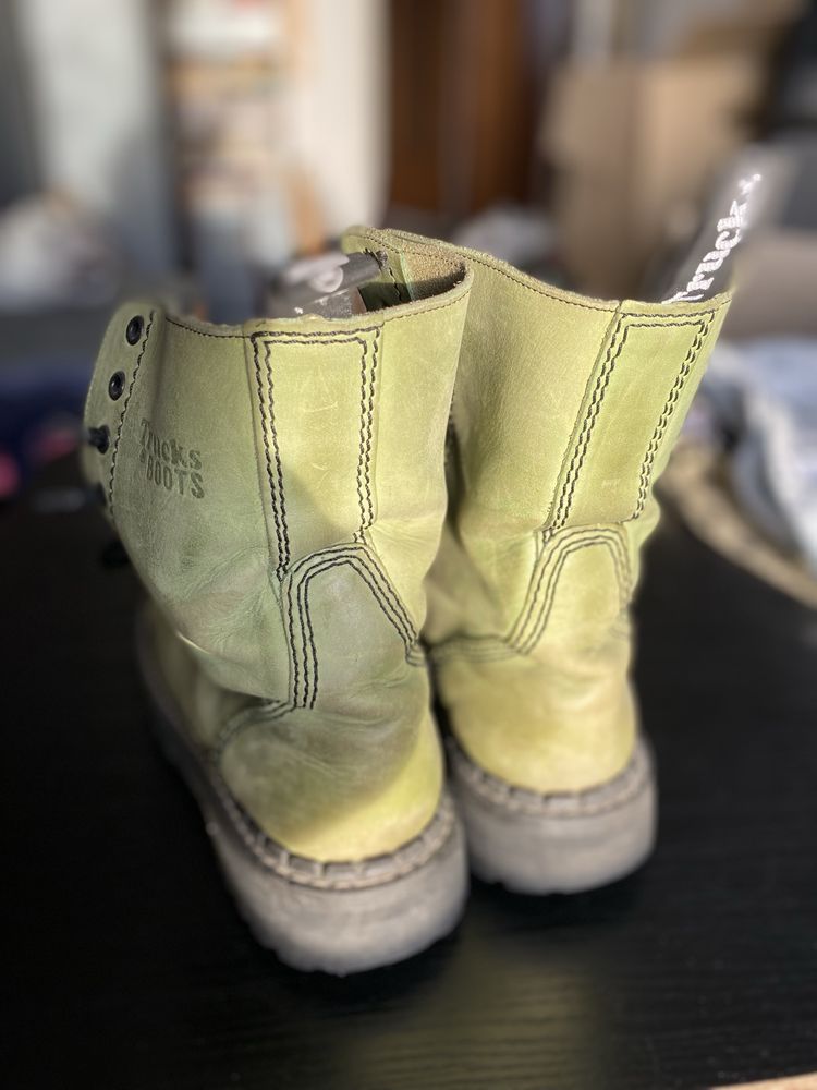 Glany Trucks Boots skóra oliwkowe stan bardzo dobry