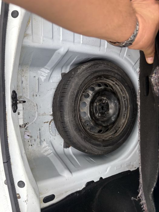 рено логан 2019г