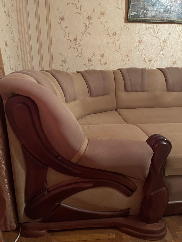 Продам диван в гарному стані
