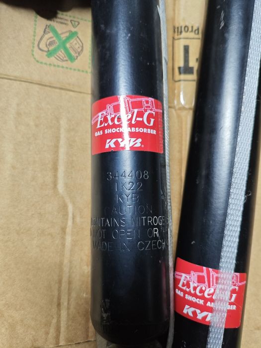 Задні амортизатори KYB Пежо 308,3008,5008,Ситроен