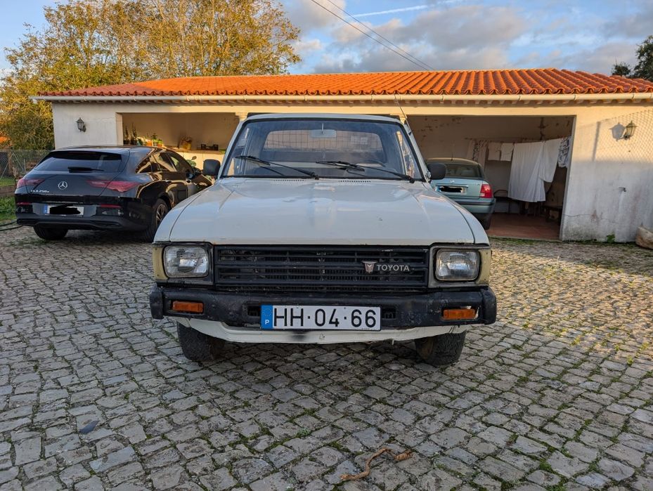 Vendo carrinha Toyota Hilux LN40