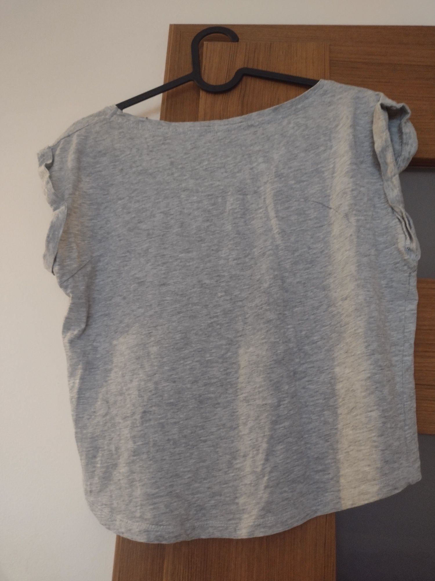 Bluzka typu crop top