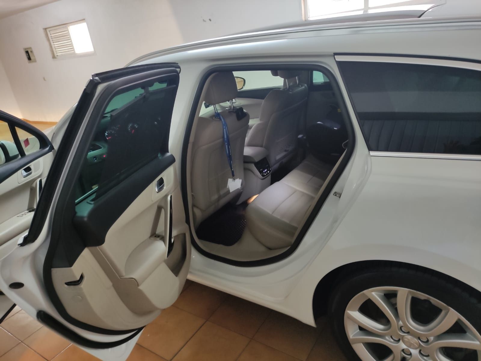 Peugeot 508sw 2.0cc 150cv 110000km