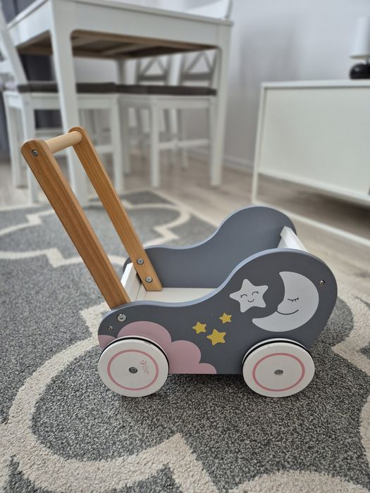 Drewniany wózek dla lalek