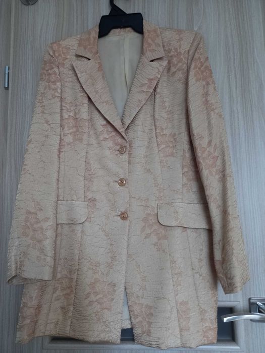 Elegancka marynarka damska