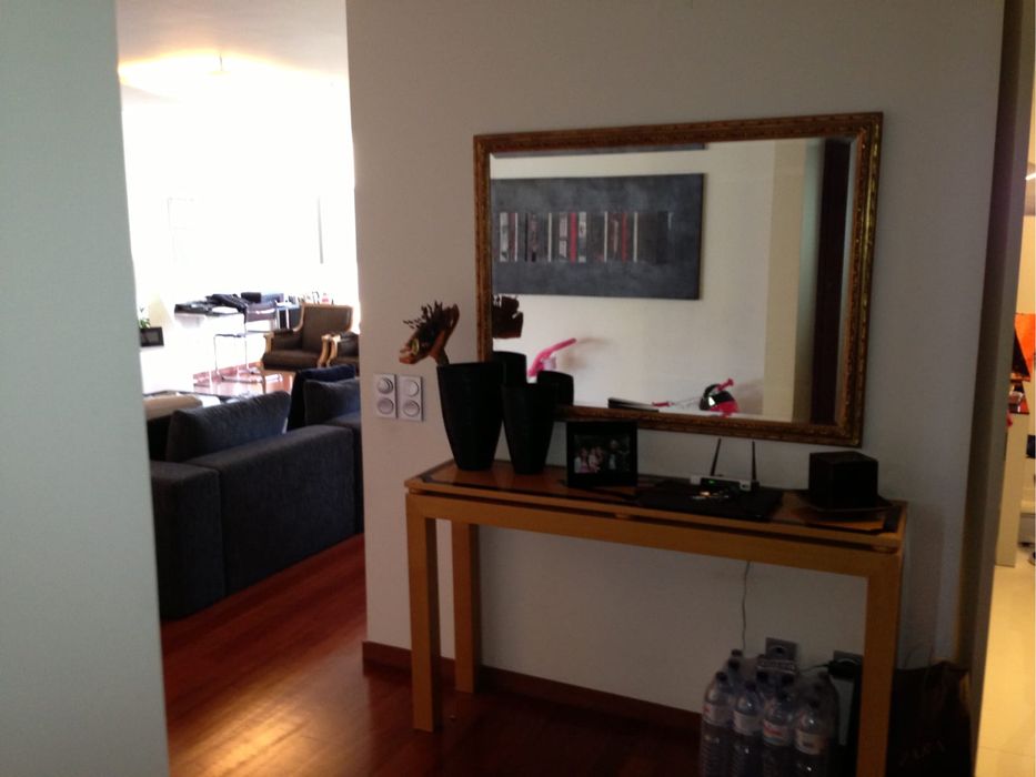 Consola de entrada em pau preto e pau ctim