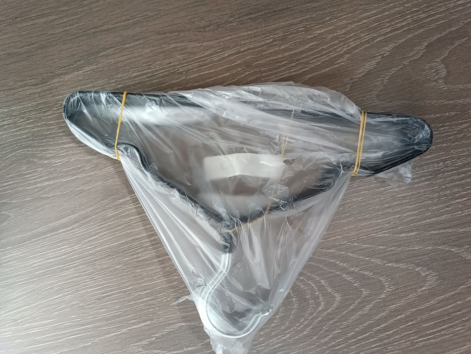 Metalowe małe wieszaki