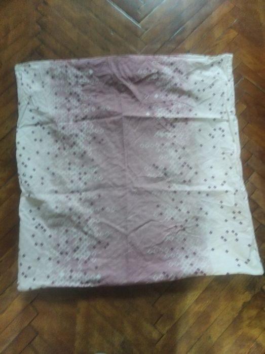 Постільна білизна .