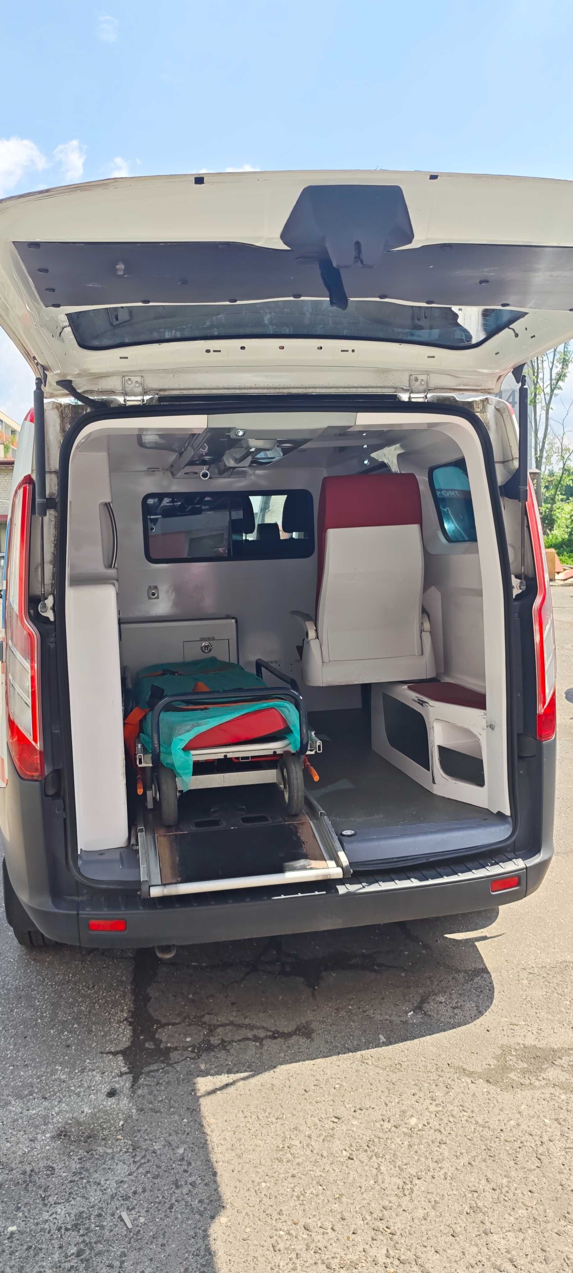 Ford Transit Custom - Ambulans karetka sanitarna + Nosze