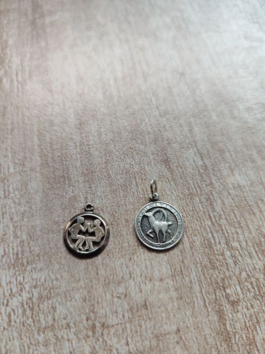 Підвіски Близнюки.Козеріг