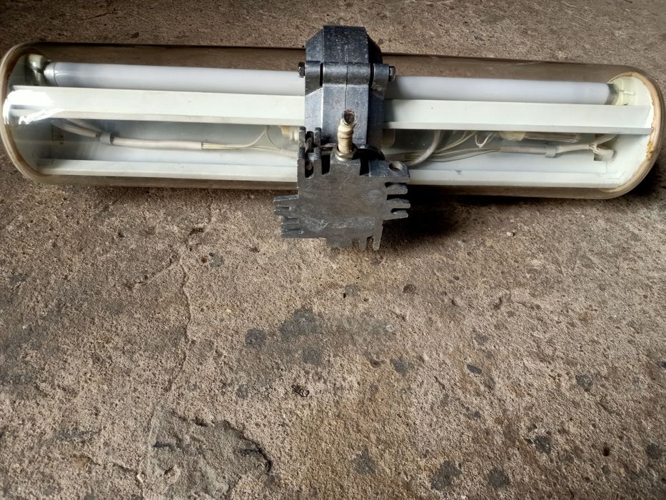 Lampa industrial na świetlówki 60cm