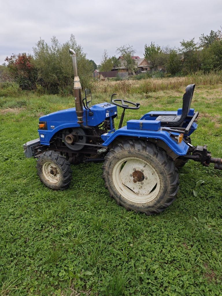 Повнопривідний мінітрактор 4×4 18кс