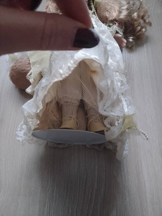 Lalka porcelanowa, kolekcjonerska