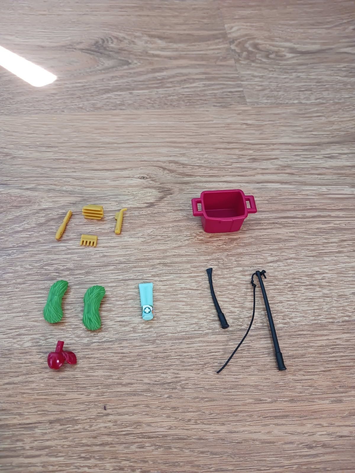 Playmobil Samochód do przewozu koni plus bryczka