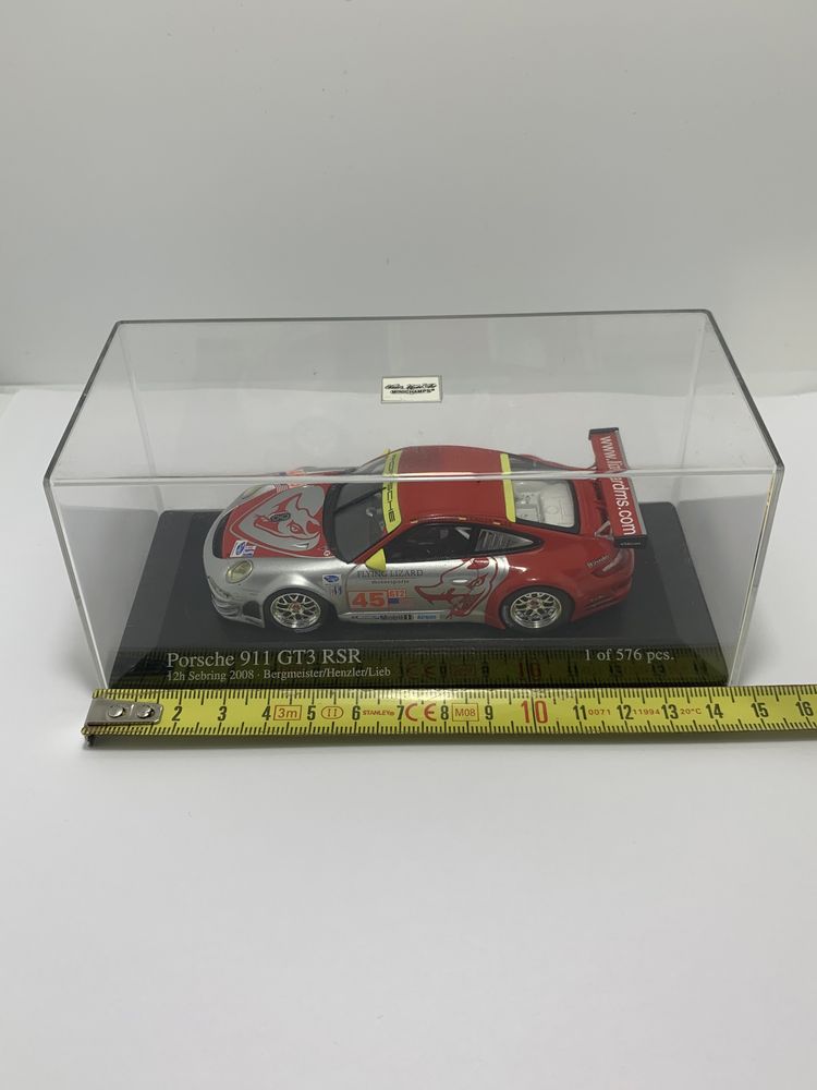 Porsche 911 GT3 RSR da Minichamps escala 1/43