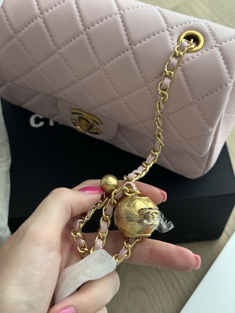 Сумка в стилі Chanel