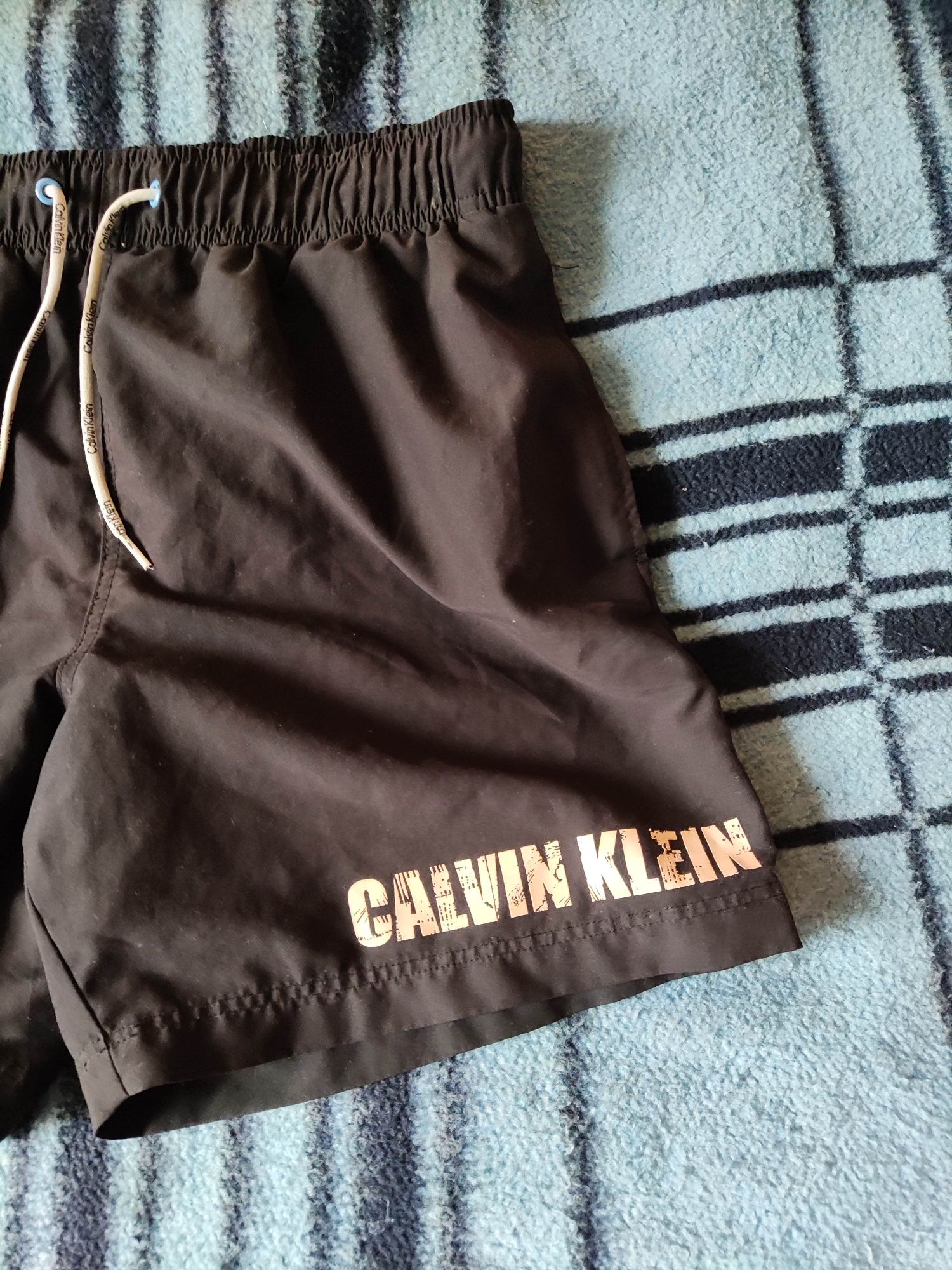 Spodnie krótkie Calvin Klein roz L