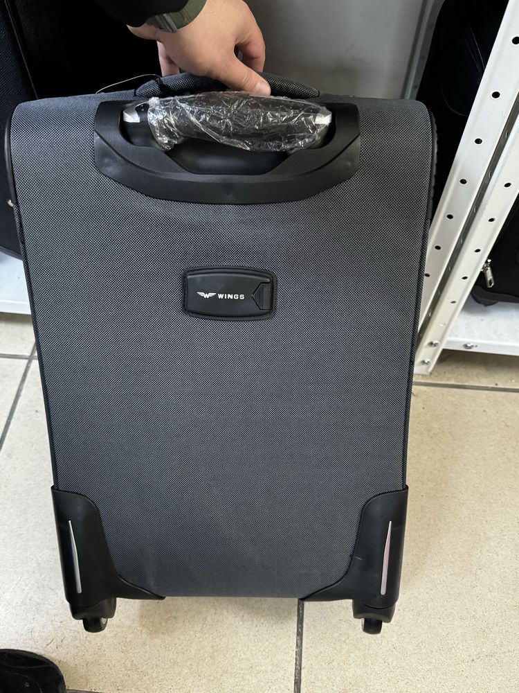 Валізи тканина акція чемодан 4 колеса