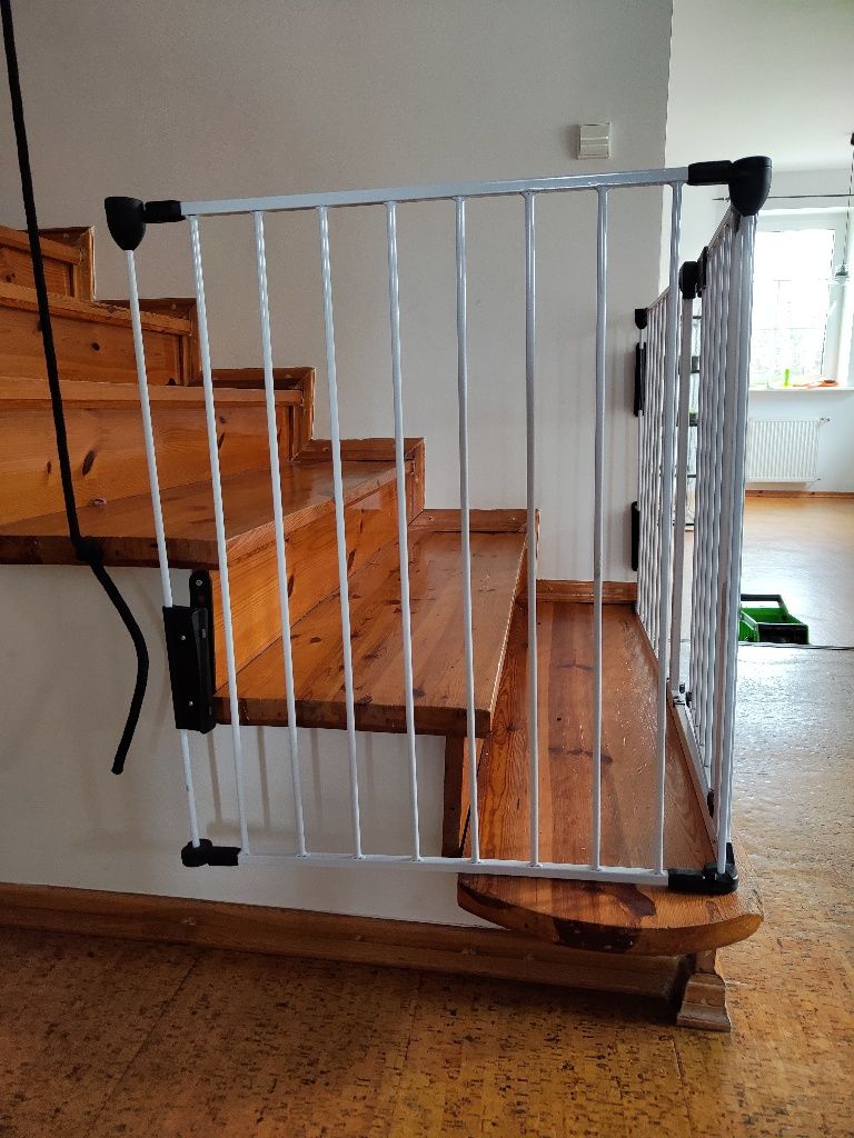 Bramka zabezpieczająca schody