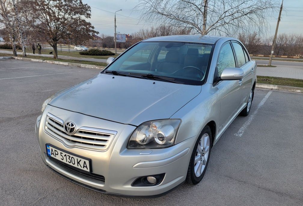 Продам Tayota avensis 1.8 2007 года