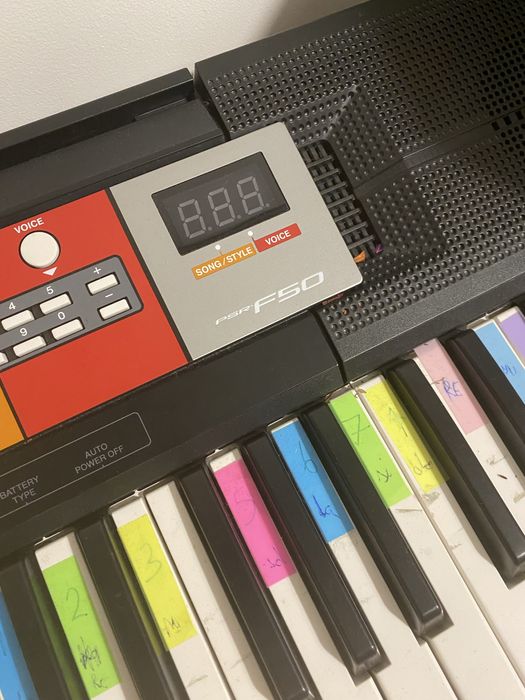 Pianino Yamaha PSR F50