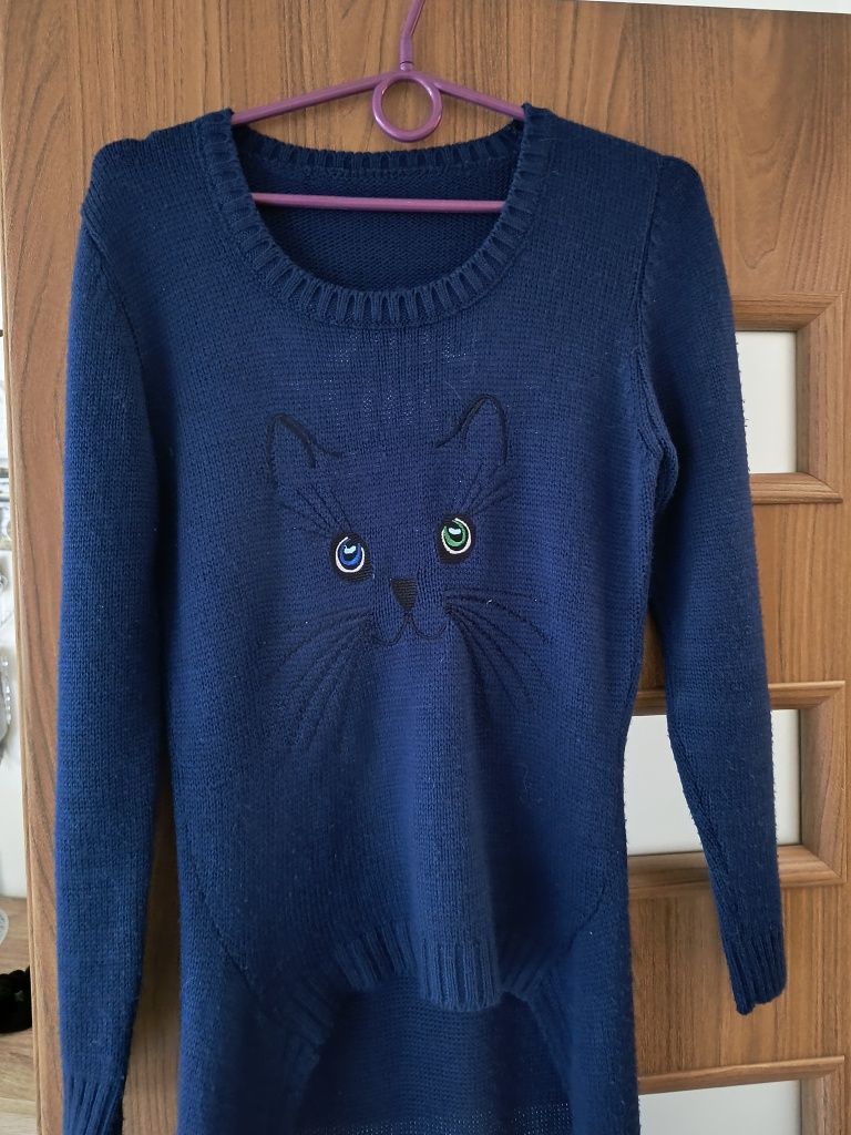Niebieski sweter z kotem stan bdb