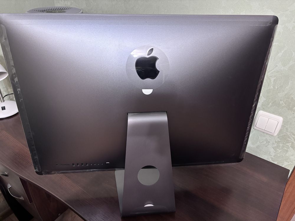 Моноблок apple iMac Pro 27