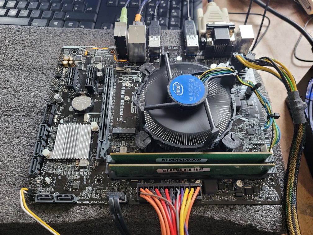 Комплект s1151 ASUS B250M-K + i5-6600K материнка і процесор