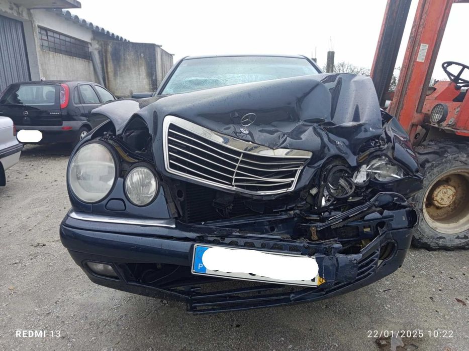 Para peças Mercedes Benz E Class (W210) 220 CDI ano 1999