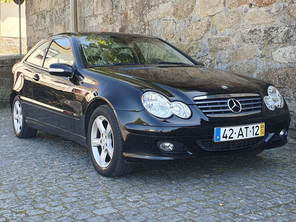 Mercedes-Benz C220 Sport Coupé,  2005, Nacional