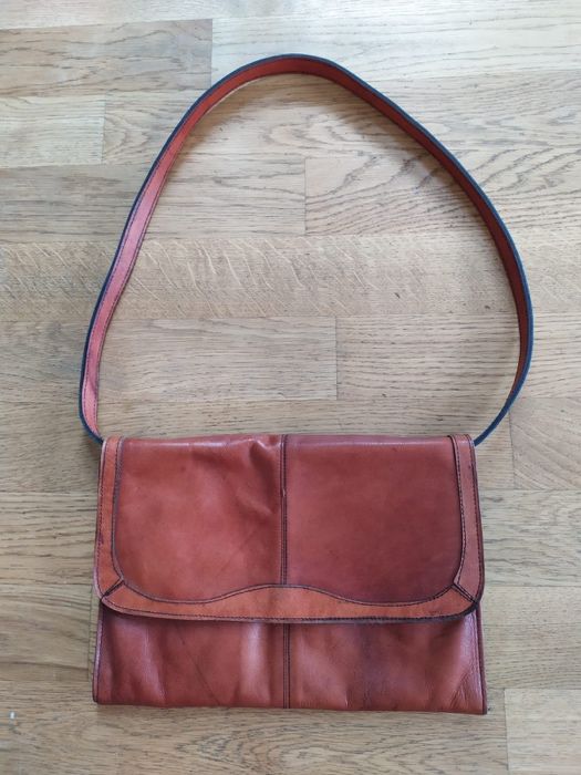 torebka skorzana ruda brazowa koniakowa na ramie i kopertowka