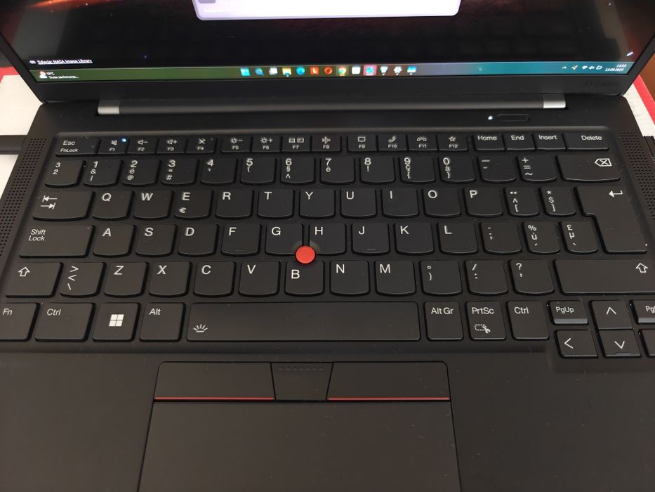 Lenovo ThinkPad X1 Carbon GEN 11 OLED i7 16/512 gw 2028