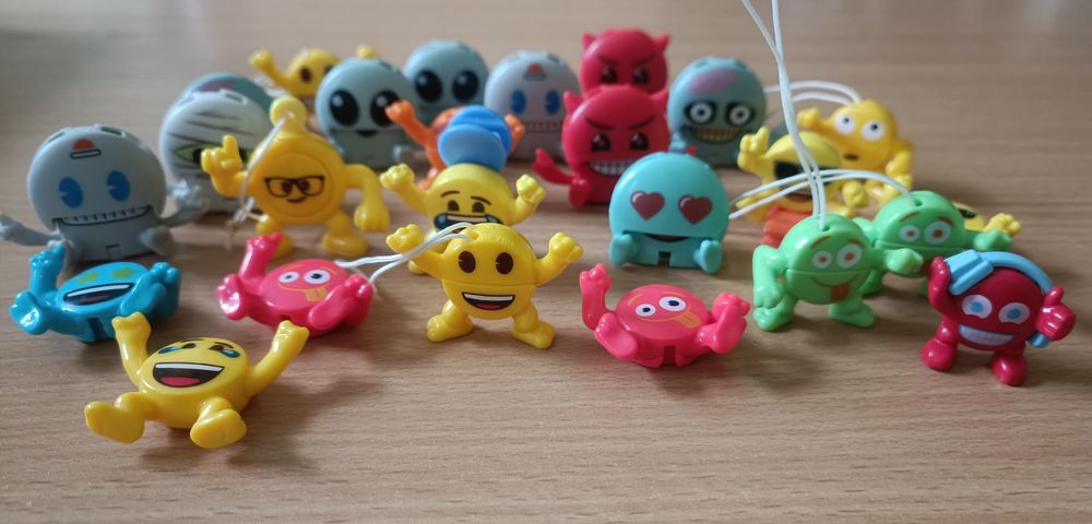 Figurki z Kinder minki