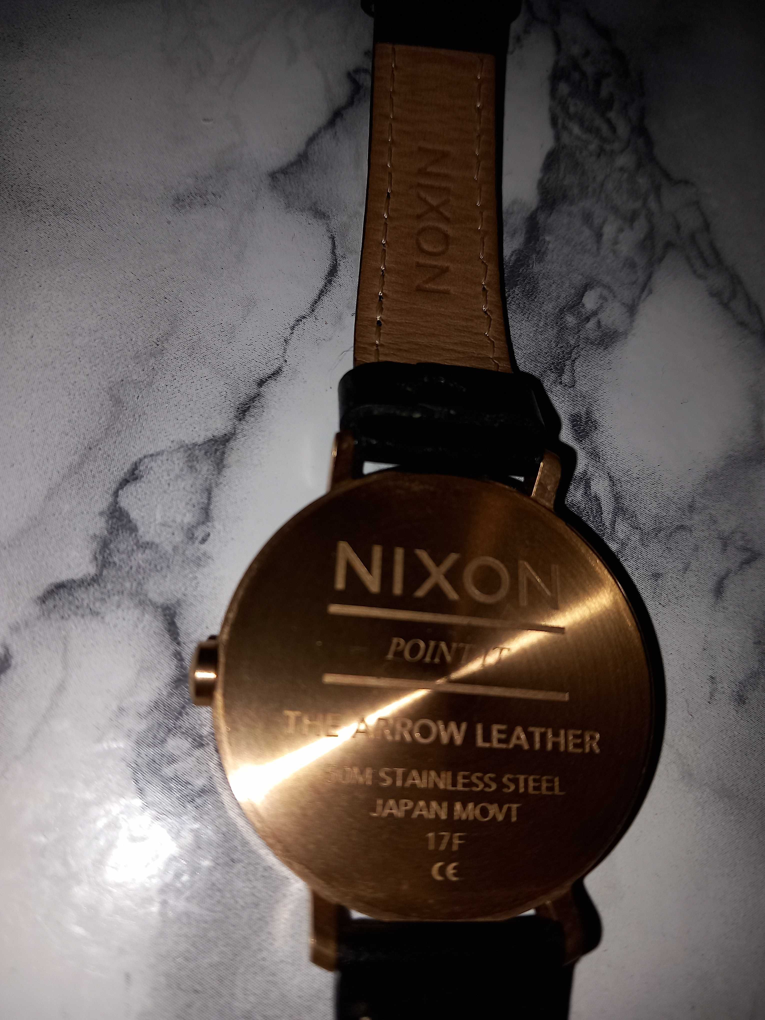 Zegarek Nixon bardzo ładnie